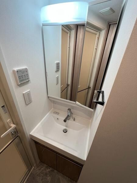 グランジット蔵前の洗面所