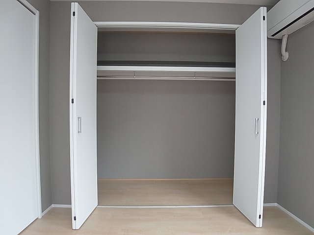 ラメゾン小河通の収納|大きな壁一面の収納