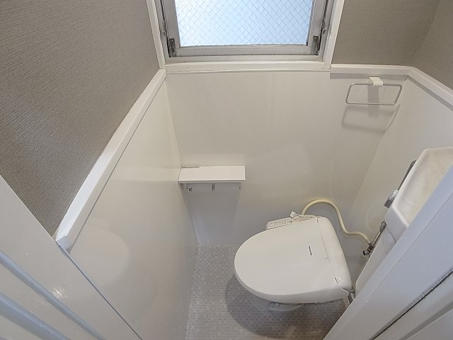 ラメゾン小河通のトイレ|温水洗浄便座付きのトイレ