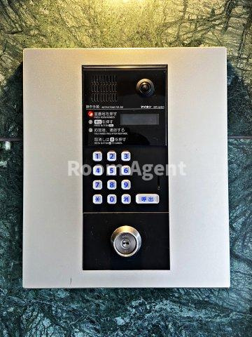 ルーエ金山のエントランス