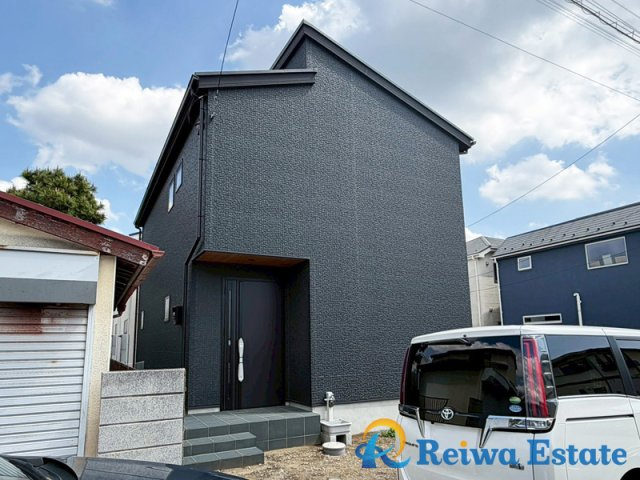 新築戸建　茅ヶ崎市緑が浜の外観|第1種低層住居専用地域の静か住宅街に立地。海まで徒歩6分（約480ｍ）湘南ライフを満喫できます。