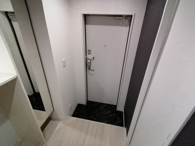 神戸市須磨区妙法寺字道正川のアパートの玄関|シューズボックス付き