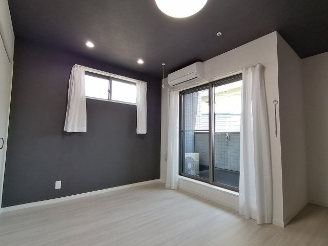 神戸市須磨区妙法寺字道正川のアパートの居間・リビング|リビング