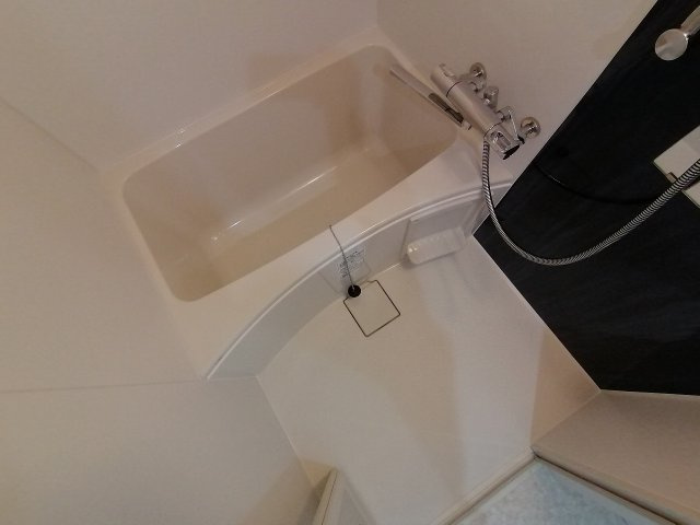 神戸市須磨区妙法寺字道正川のアパートの浴室