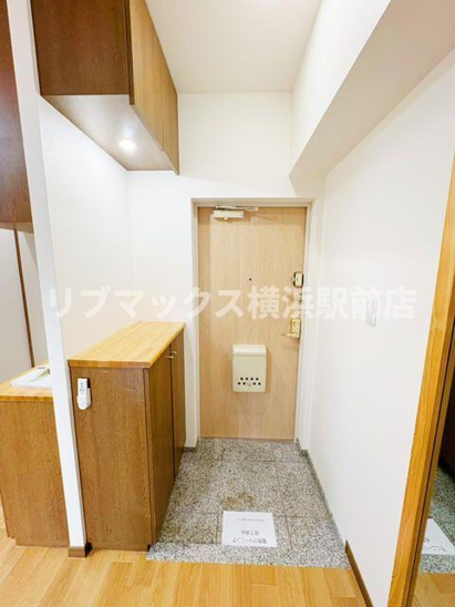 【玄関】カインドステージ横浜台町 