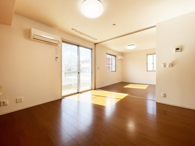 パルク　セゾン　Ⅱ棟の居間・リビング