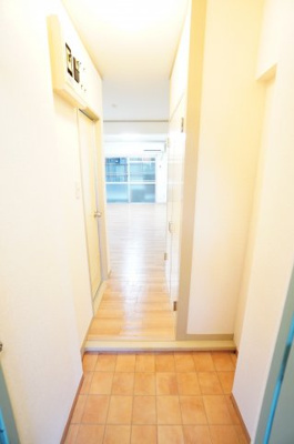 【玄関】 | グリーンコーポ旭 | ※同物件・反転タイプの写真です。