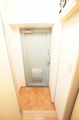 【玄関】 | グリーンコーポ旭 | ※同物件・反転タイプの写真です。