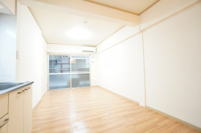 【洋室】 | グリーンコーポ旭 | ※同物件・反転タイプの写真です。