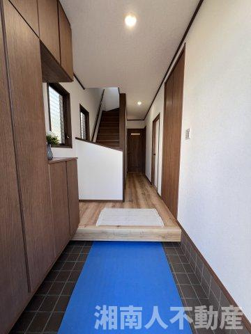 藤沢市下土棚２３７－１０戸建ての玄関|落ち着いた玄関です