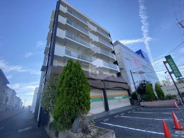 シャンポール東大阪の外観