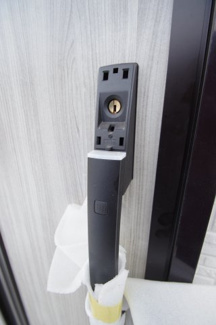 【防犯設備】 | 【仲介手数料無料！！】日野市新町２丁目　新築戸建て（全7棟）5号棟　4880万円 | 玄関扉はカードキー対応