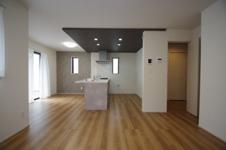 【居間・リビング】 | 【仲介手数料無料！！】日野市新町２丁目　新築戸建て（全7棟）5号棟　4880万円