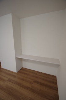 【収納】 | 【仲介手数料無料！！】日野市新町２丁目　新築戸建て（全7棟）5号棟　4880万円 | リビング内のカウンター