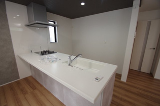 【キッチン】 | 【仲介手数料無料！！】日野市新町２丁目　新築戸建て（全7棟）5号棟　4880万円