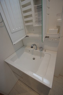 【洗面所】 | 【仲介手数料無料！！】日野市新町２丁目　新築戸建て（全7棟）5号棟　4880万円