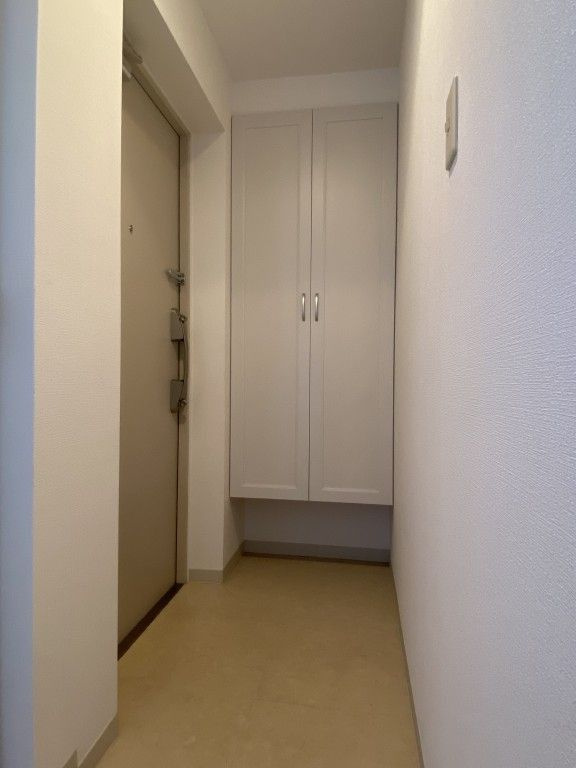 アヴァンタージュKの玄関