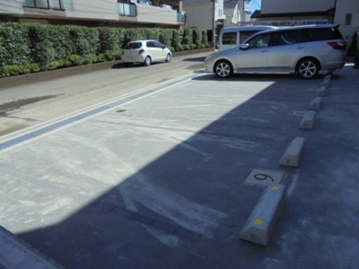 【駐車場】 | ラフィーネⅢ