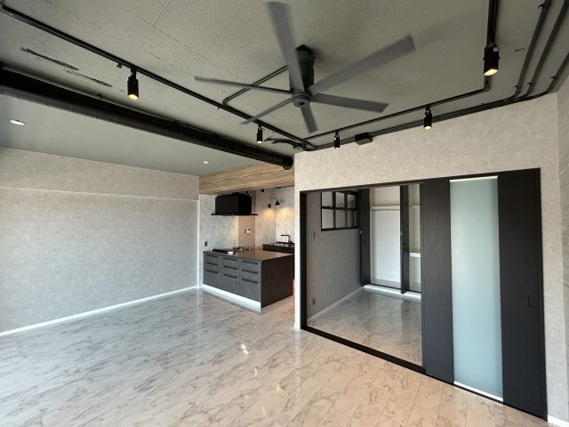 藤和ライブタウン西舞子の居間・リビング