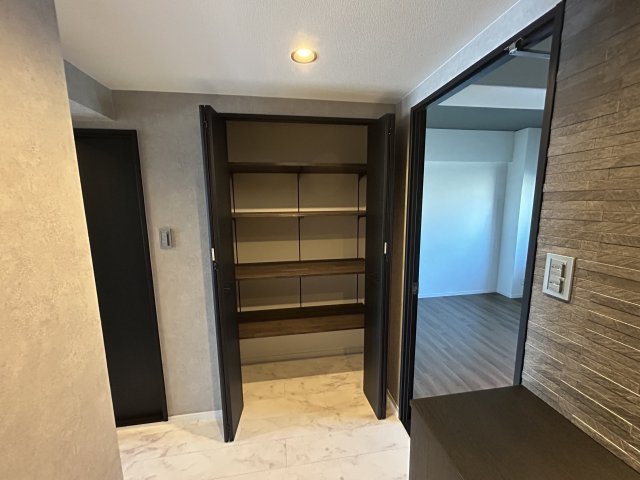 藤和ライブタウン西舞子の玄関