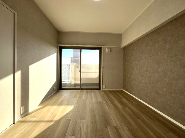 第二鳴海西住宅の洋室|リフォーム中です！202511月撮影