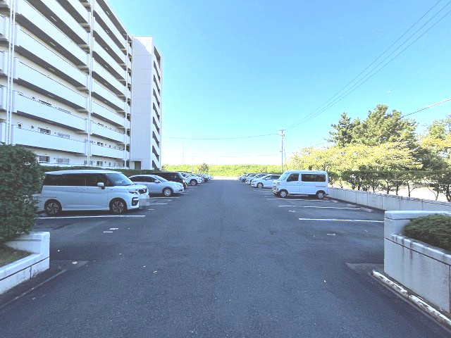 第二鳴海西住宅の駐車場|駐車場　ご都合のよろしい日時に現地をご案内させて頂きます！是非、お問い合わせお待ちしております!!