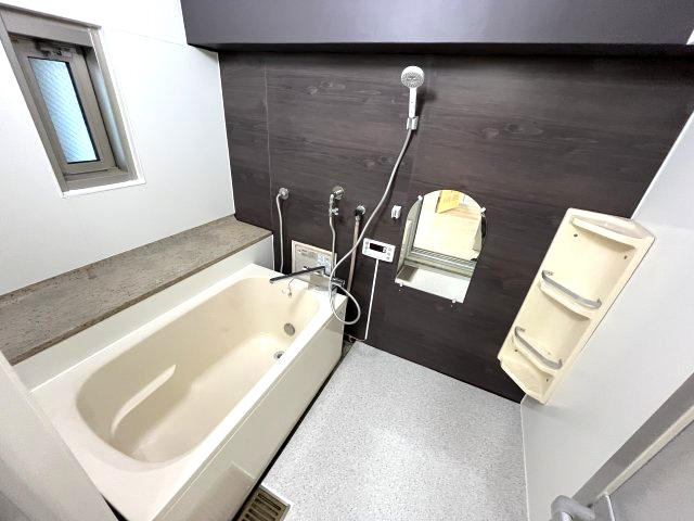 第二鳴海西住宅の浴室|リフォーム中です！202511月撮影