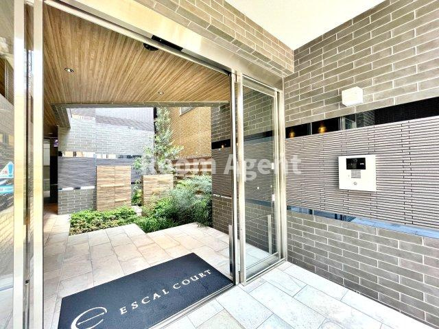 エスカルコートのエントランス