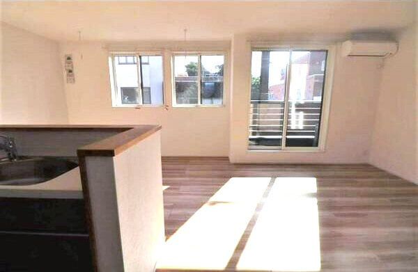 昭和区御器所二丁目戸建賃貸の居間・リビング