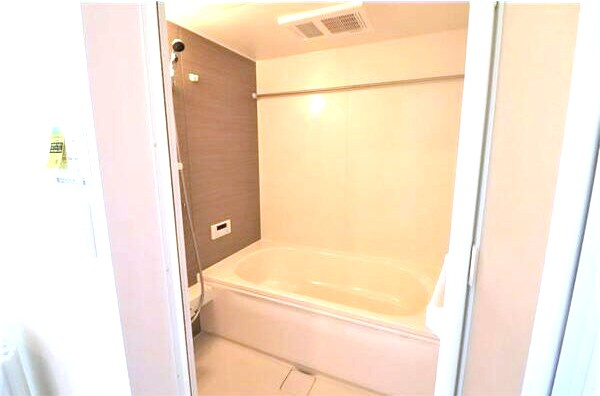 昭和区御器所二丁目戸建賃貸の浴室