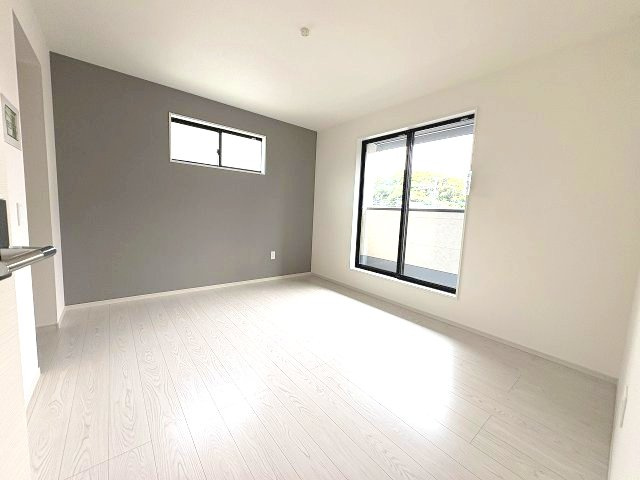 【寝室】 | 糟屋郡宇美町宇美中央1丁目3期　2号棟（全6棟）【仲介手数料無料・0円】 | 現地写真。2階主寝室です。