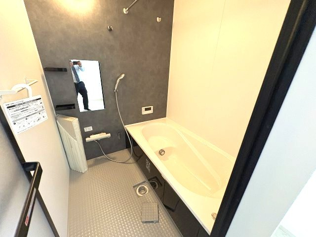 【浴室】 | 糟屋郡宇美町宇美中央1丁目3期　号棟（全6棟）【仲介手数料無料・0円】 | 施工例。浴室です。施工例は完成時と異なる場合があります。