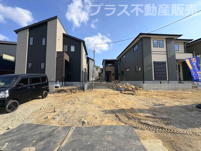 【外観】 | 糟屋郡宇美町宇美中央1丁目3期　号棟（全6棟）【仲介手数料無料・0円】 | 現地写真。プラス不動産販売なら、現場の全ての棟をまとめてご見学頂けます。