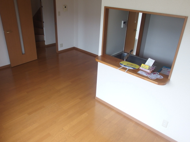 ファミール足鹿の居間・リビング