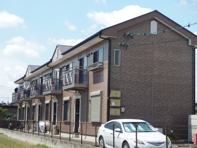 ファミール足鹿の外観