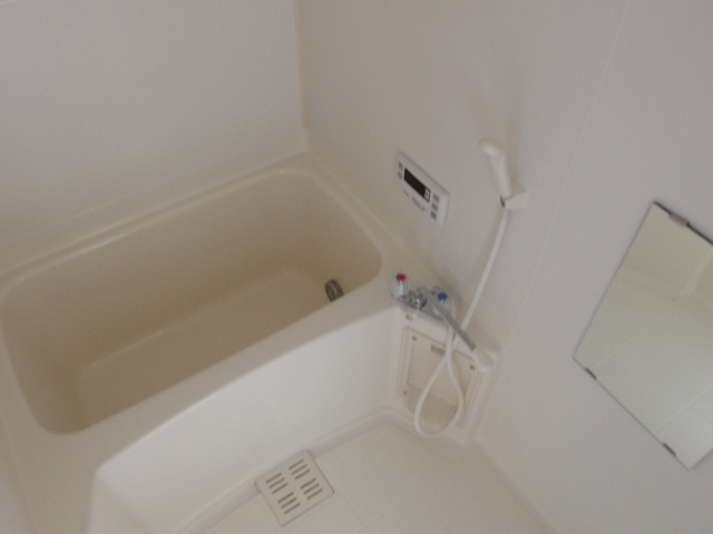 ファミール足鹿の浴室