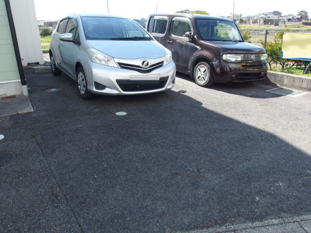 グレイスフルの駐車場