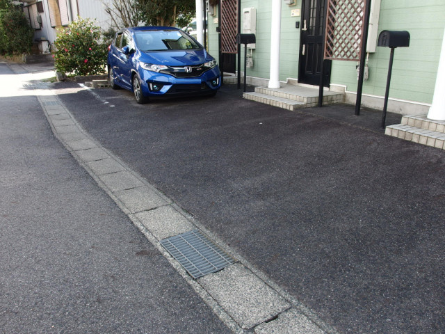 グレイスフルの駐車場