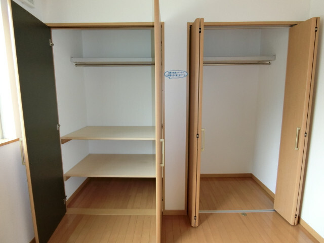 市川ガーデンヴィラBの収納