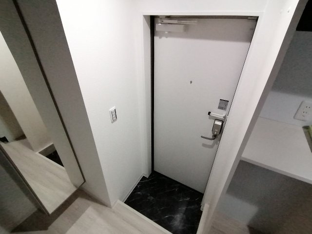 神戸市須磨区妙法寺字道正川のアパートの玄関|シューズボックス付き