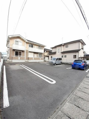 【駐車場】 | フリーデ | カースペースがあります