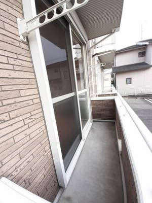 【バルコニー】 | フリーデ | 暖かな日差しのふりそそぐバルコニー