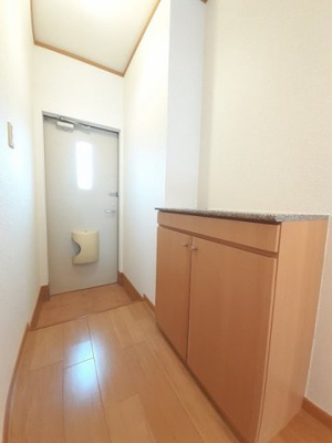 【玄関】 | フリーデ | 収納もある玄関です