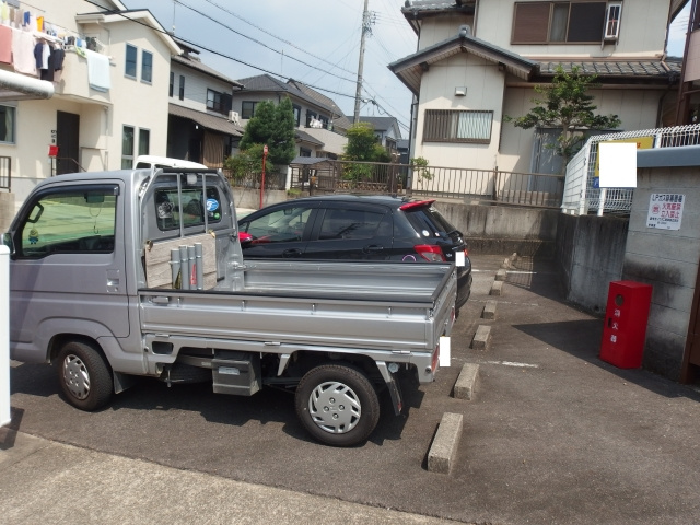 サープラスⅢ三番館の駐車場