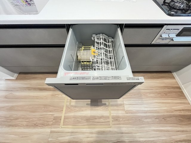 【キッチン】 | 糟屋郡宇美町宇美中央1丁目3期　4号棟（全6棟）【仲介手数料無料・0円】 | 施工例。施工例は完成時と異なる場合があります。