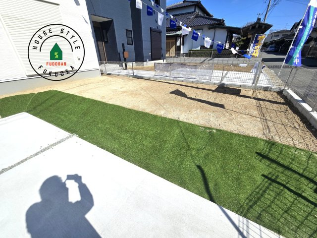 福津市西福間3丁目第1-2棟（1号棟）の庭|お庭で自由な時間を過ごせます。