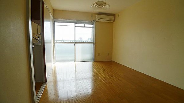 城東ハイツの居間・リビング|リビングです