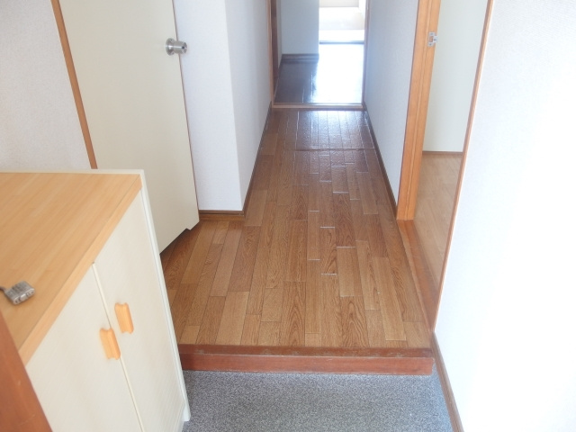 サープラス大樹寺Ｂの玄関