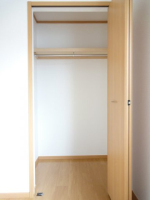 【収納】 | Ｍ・ラフィネ・ロジュマンＡ | 便利な収納スペースです