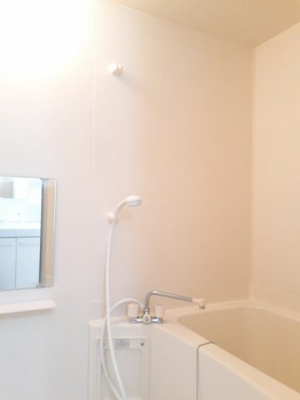 【浴室】 | シェーネスハウゼ | きれいなお風呂です